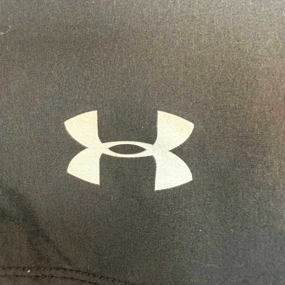 Under Armour HeatGear Speedpocket Running Shorts Mens Large Black Gray Fitted 7